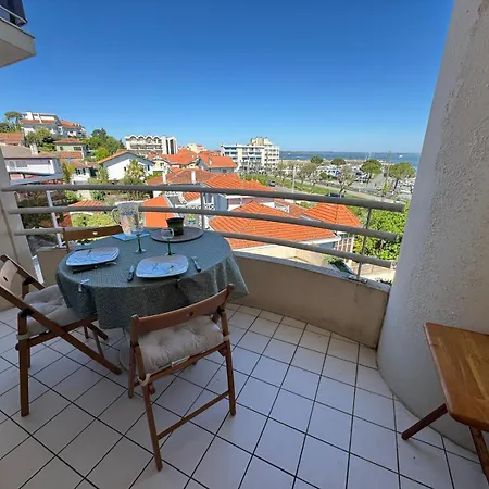 T2 Très Belle Vue Bassin Avec Balcon 100 M